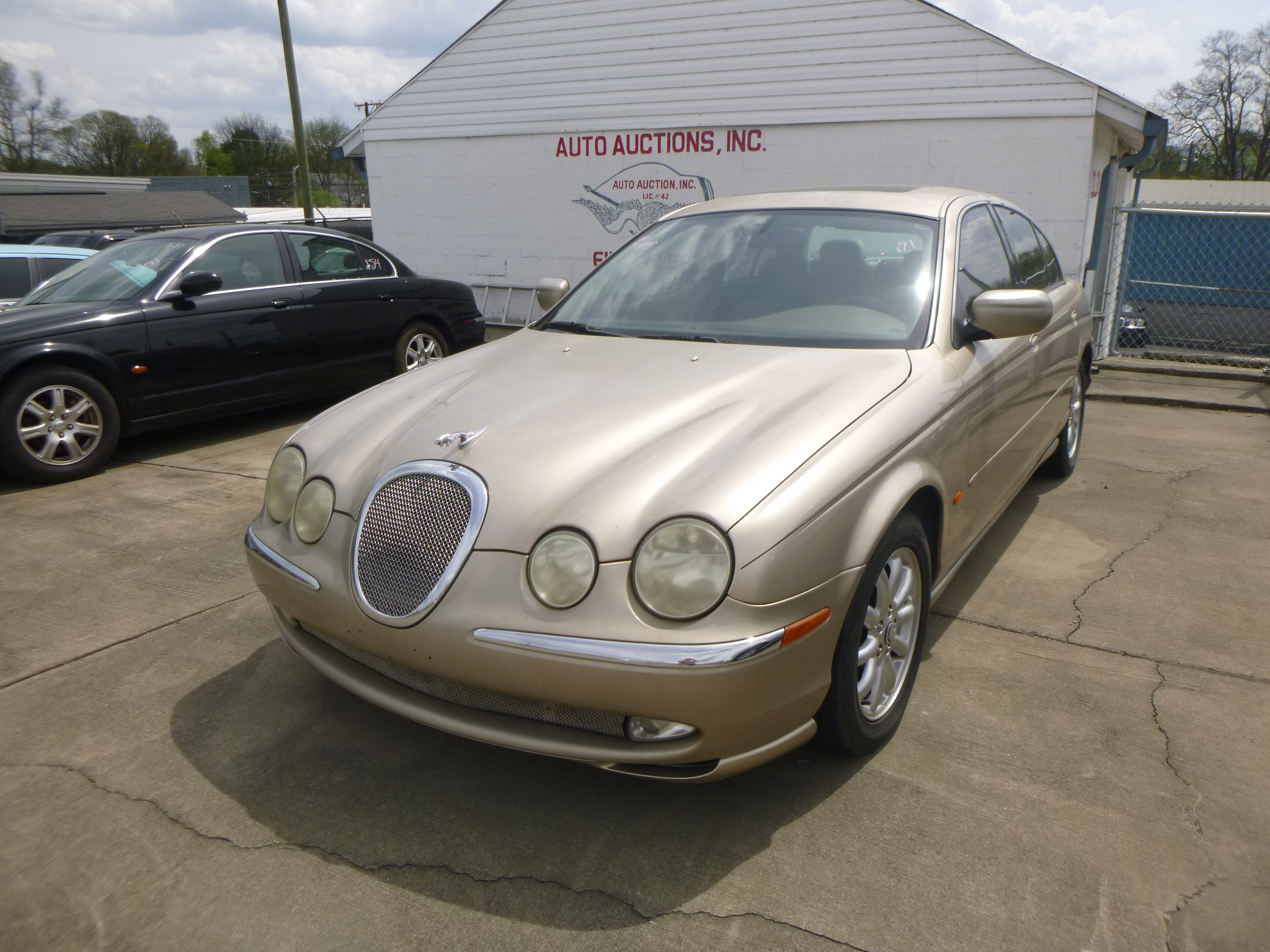 Auctions image thumbnails