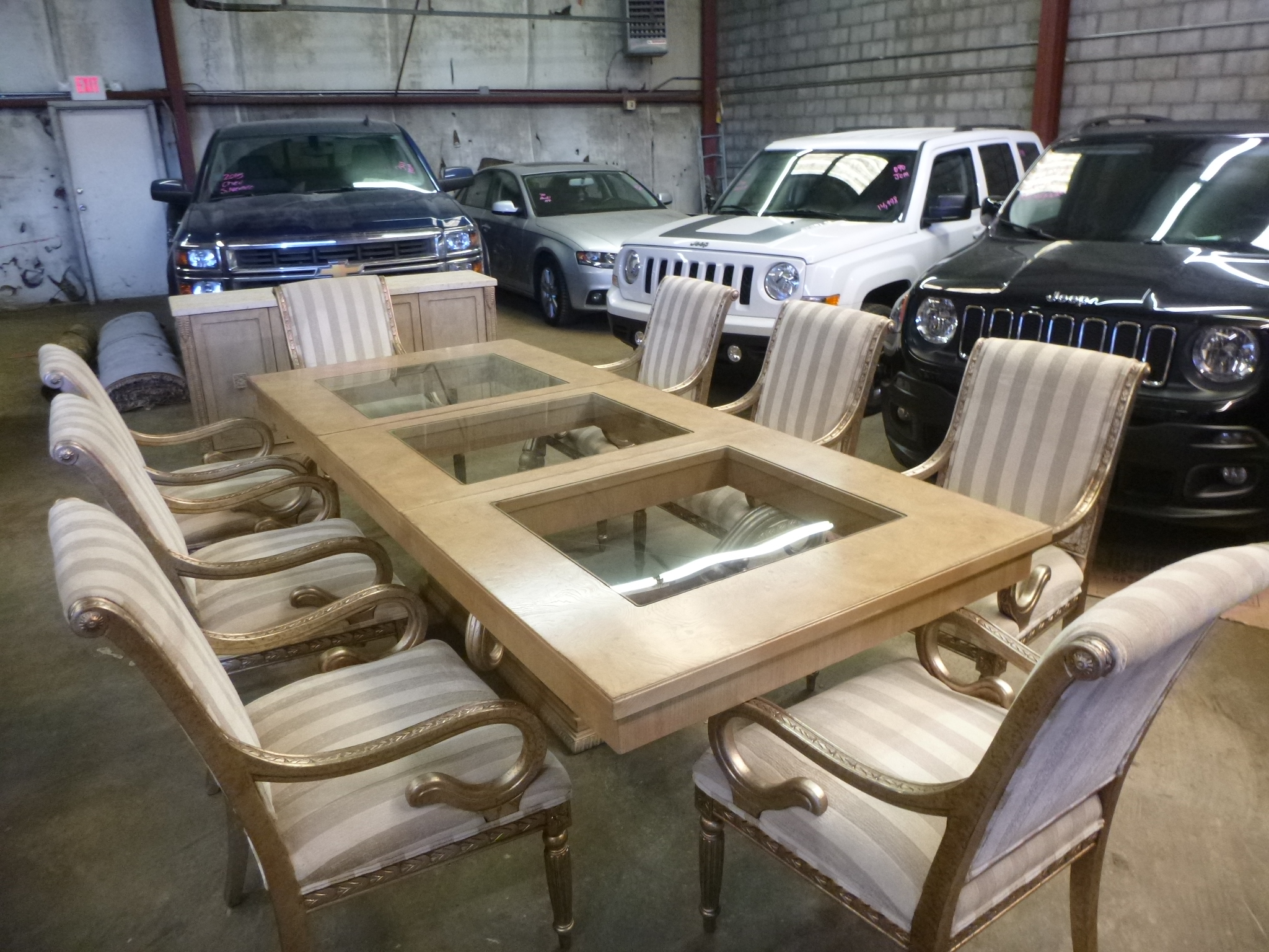 Auctions image thumbnails