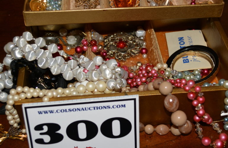 Auctions image thumbnails