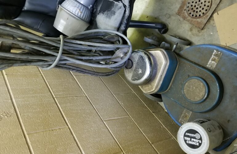 Auctions image thumbnails