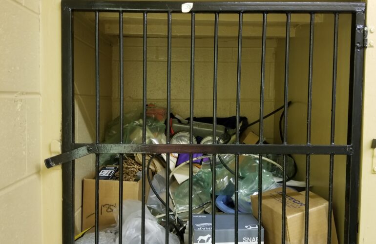 Auctions image thumbnails