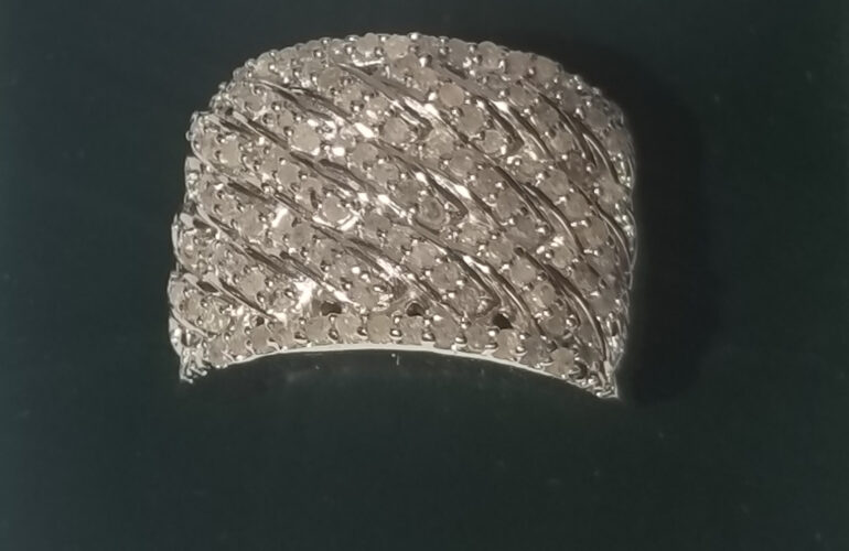 Auctions image thumbnails