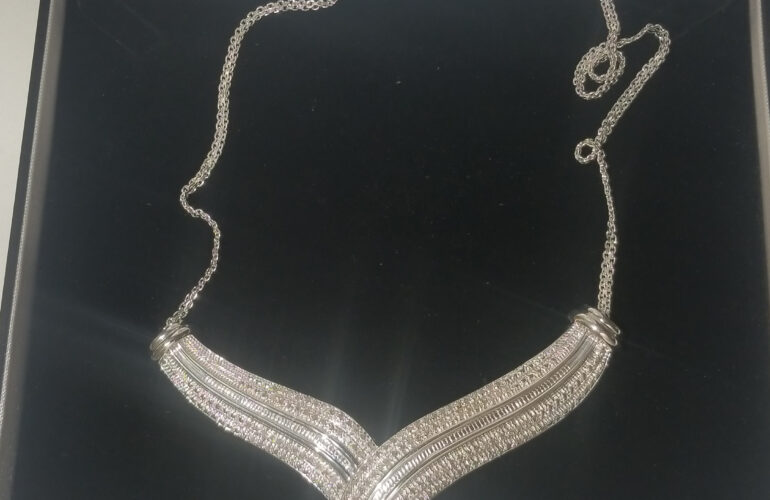 Auctions image thumbnails