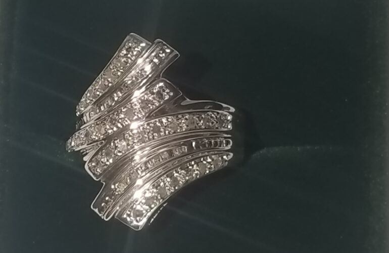 Auctions image thumbnails