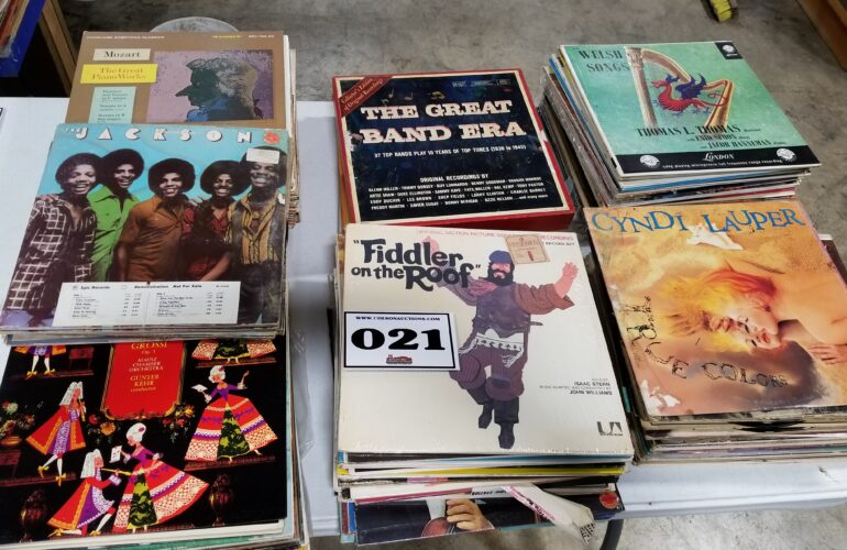 Auctions image thumbnails