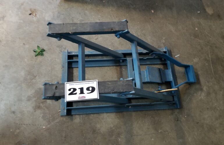 Auctions image thumbnails