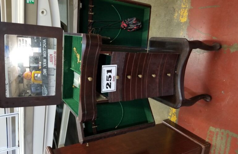 Auctions image thumbnails