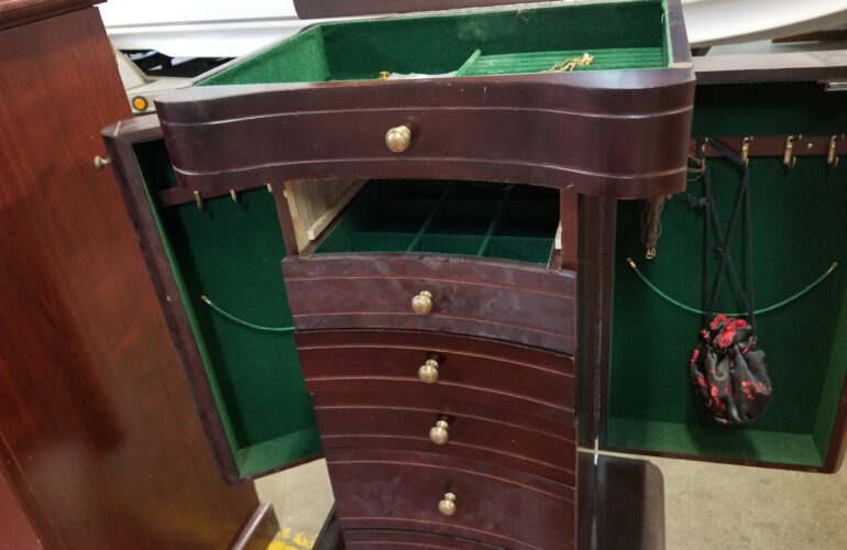 Auctions image thumbnails