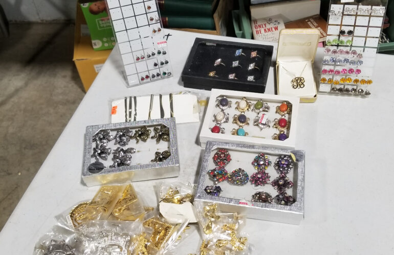 Auctions image thumbnails