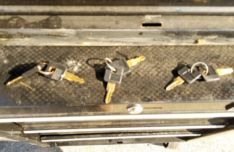 Auctions image thumbnails