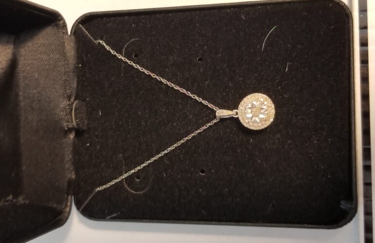 Auctions image thumbnails