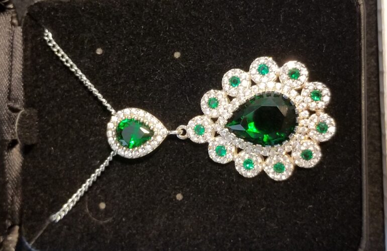 Auctions image thumbnails