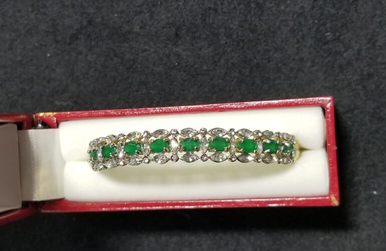 Auctions image thumbnails