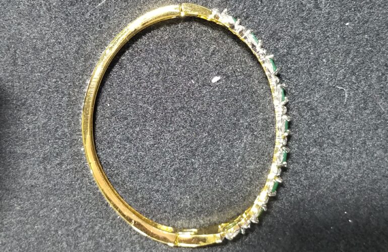 Auctions image thumbnails