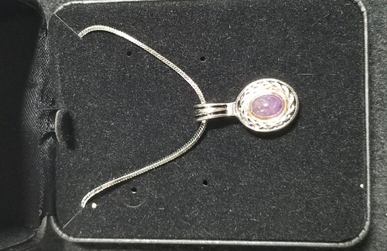 Auctions image thumbnails