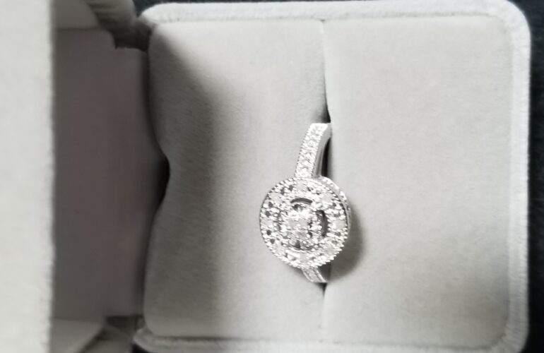 Auctions image thumbnails