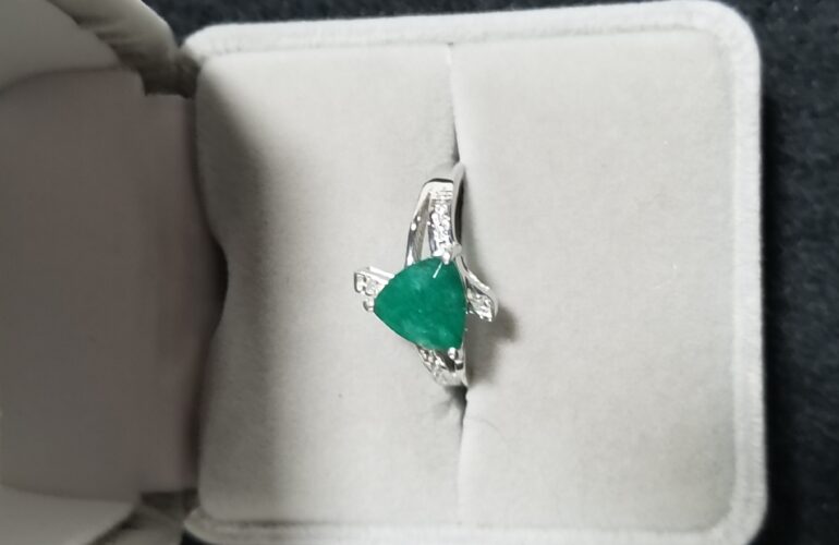 Auctions image thumbnails