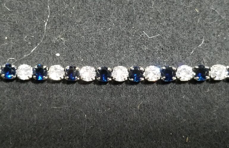 Auctions image thumbnails