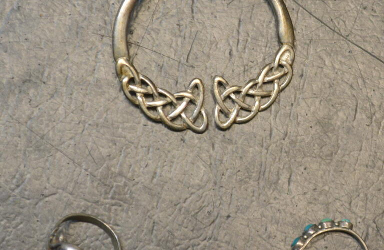 Auctions image thumbnails