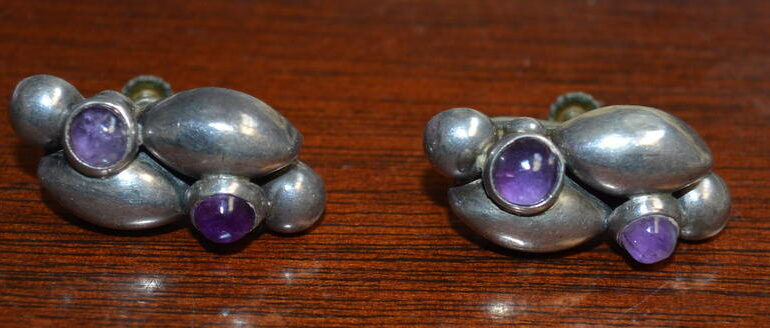 Auctions image thumbnails