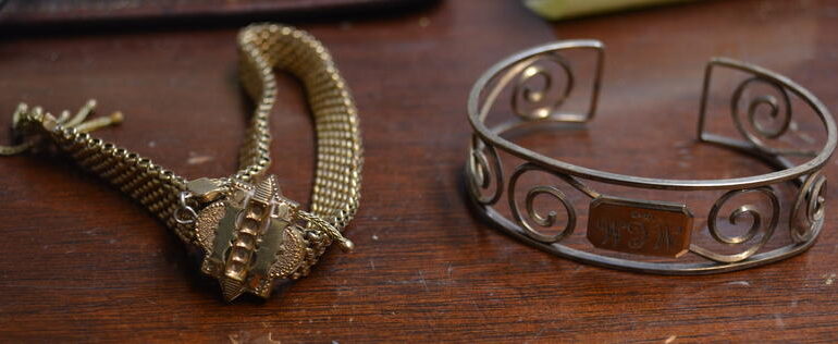 Auctions image thumbnails