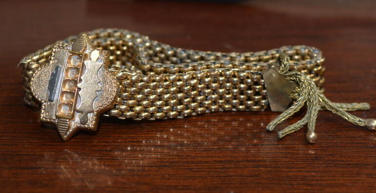 Auctions image thumbnails