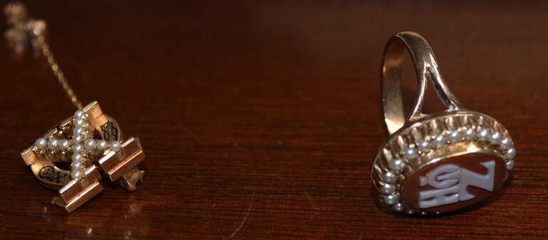 Auctions image thumbnails