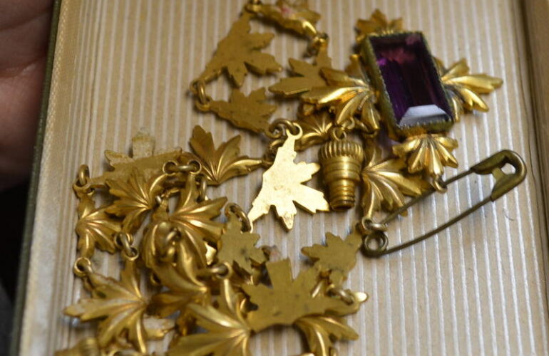 Auctions image thumbnails