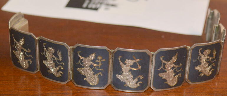 Auctions image thumbnails