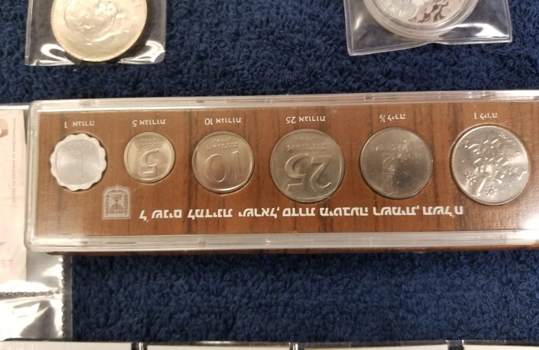 Auctions image thumbnails