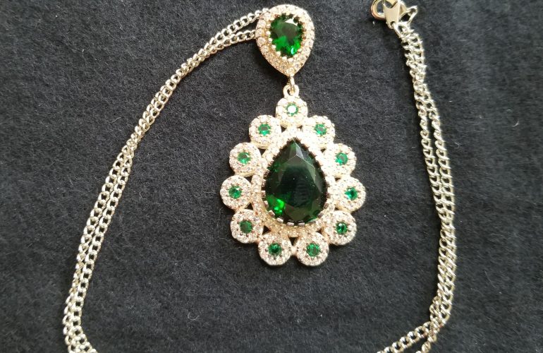 Auctions image thumbnails