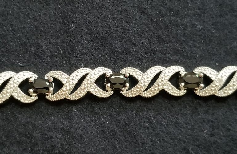 Auctions image thumbnails