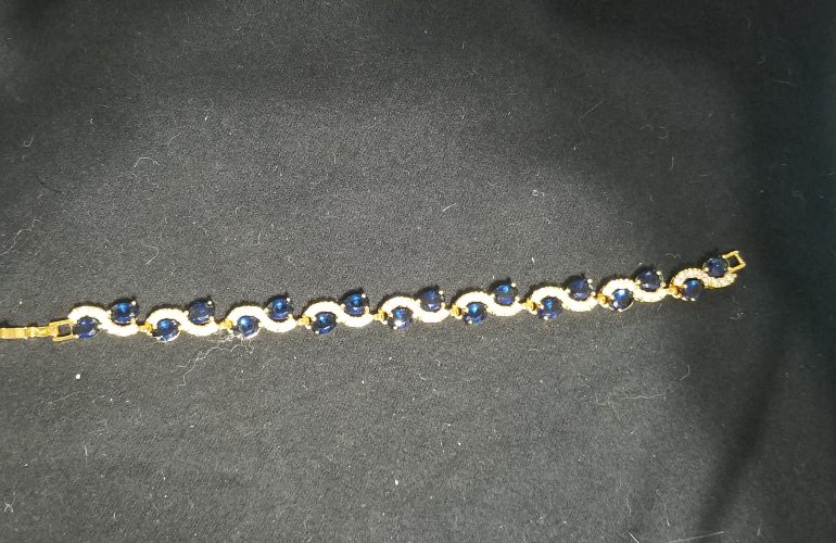 Auctions image thumbnails