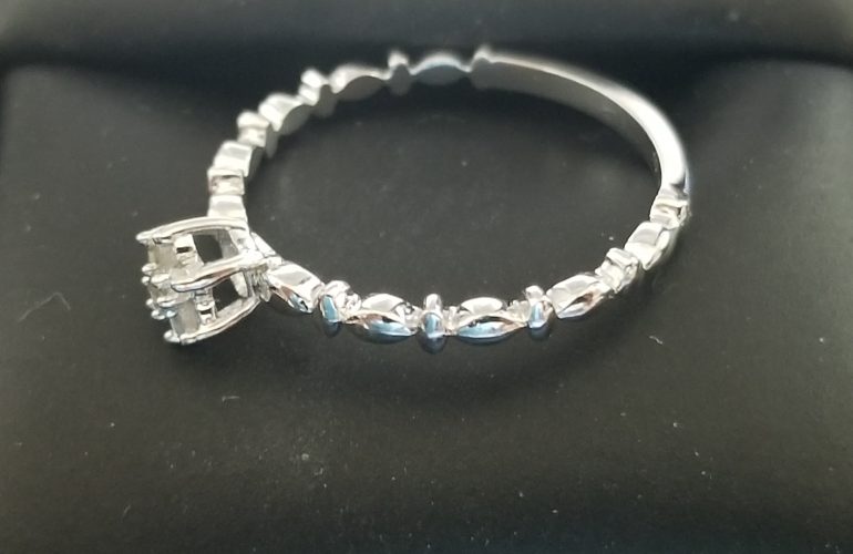 Auctions image thumbnails