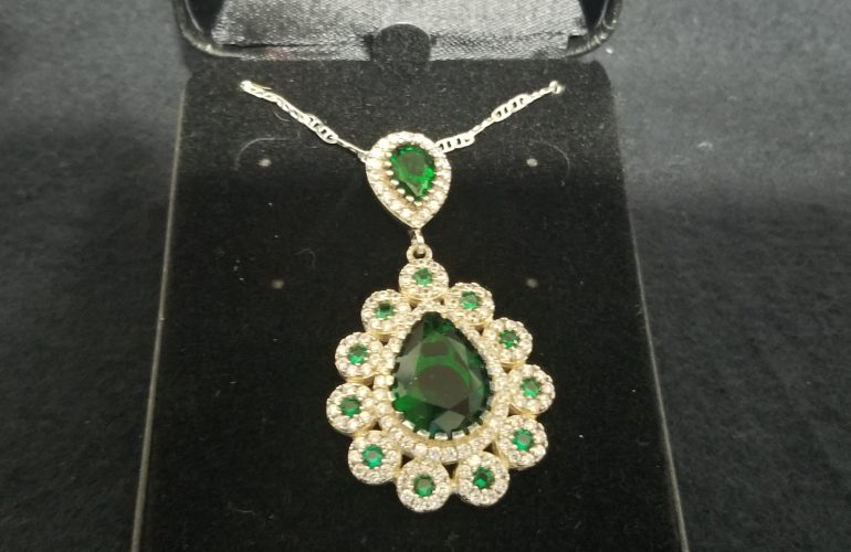 Auctions image thumbnails