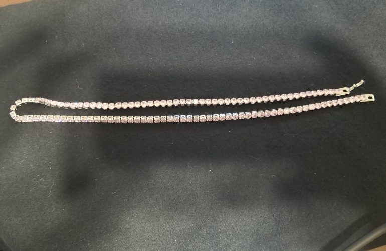 Auctions image thumbnails