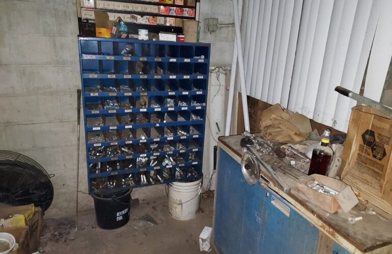 Auctions image thumbnails