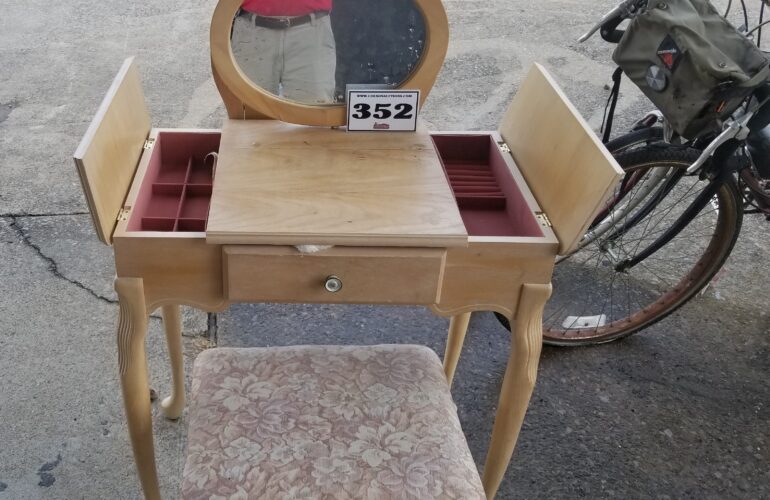 Auctions image thumbnails