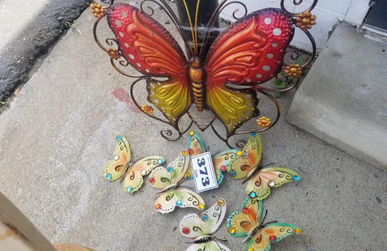 Auctions image thumbnails