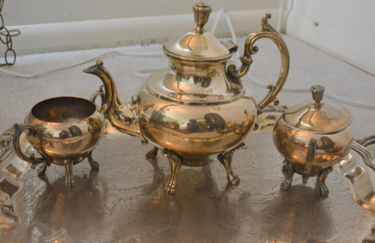 Auctions image thumbnails