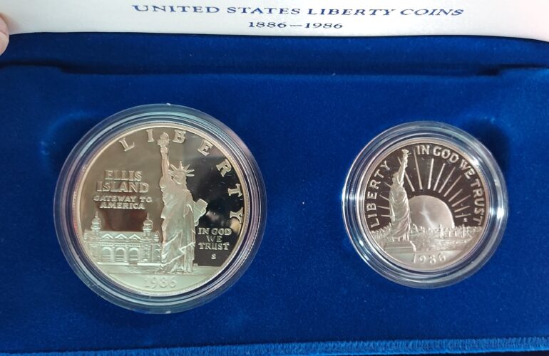 Auctions image thumbnails