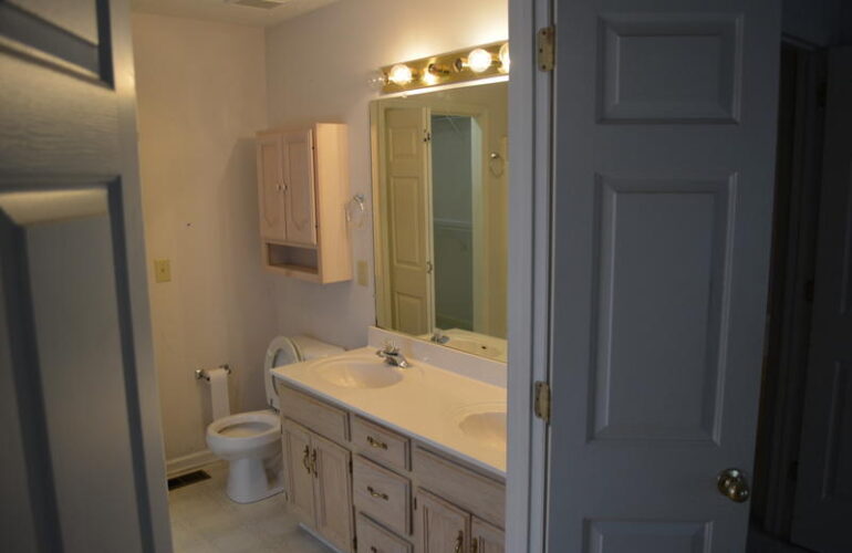 Auctions image thumbnails