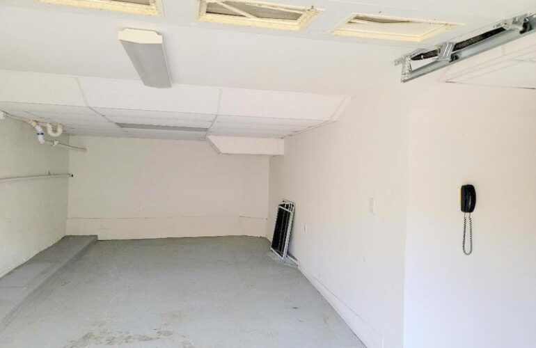 Auctions image thumbnails