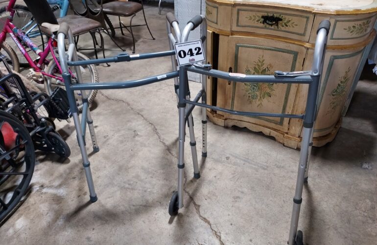 Auctions image thumbnails