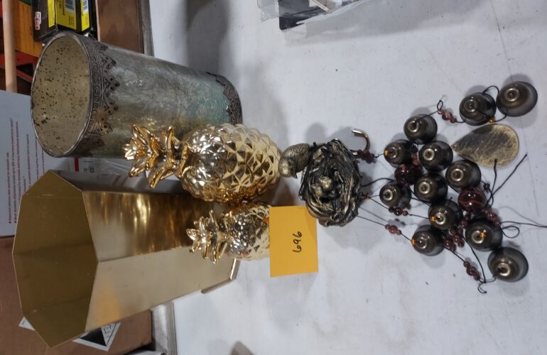 Auctions image thumbnails