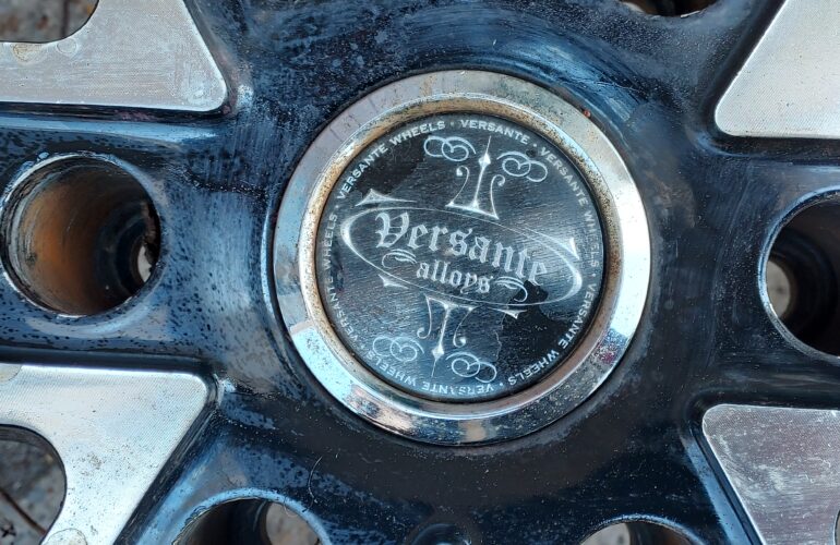 Auctions image thumbnails