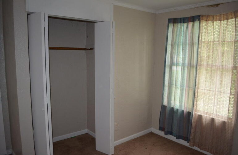 Auctions image thumbnails