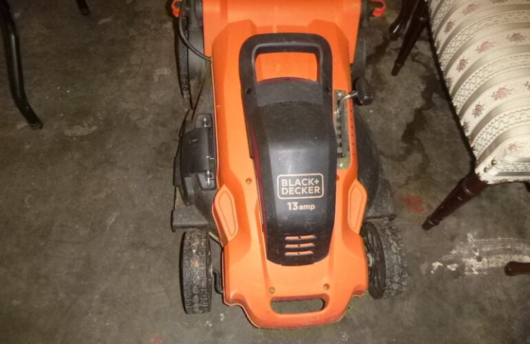 Auctions image thumbnails