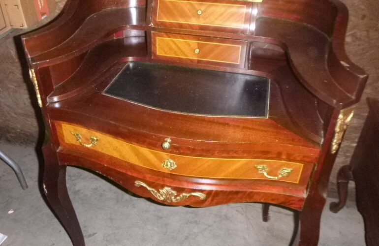 Auctions image thumbnails