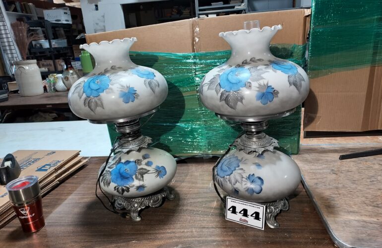 Auctions image thumbnails